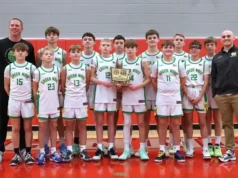 Bola basket putra kelas tujuh Katolik Newark menyelesaikan musim dengan sempurna