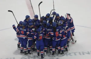 Tim AS menuju pertandingan medali emas hoki wanita di Olimpiade Musim Dingin