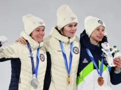 Odine Strøm menambahkan emas bukit besar ke kemenangan bukit normal sebagai yang ketiga sebelumnya