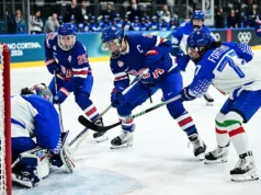 Pertarungan hoki Olimpiade! Tom Wilson dari Kanada berkelahi dengan Pierre Crinon