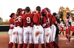 HUSKERS SOFTBALL: # 8 Nebraska– # 1 Texas Tech Game Dipindahkan Hingga 14: 00 CST