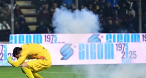 Emil Audero Jadi Korban Pelemparan Flare, Remaja 19 Tahun Ditangkap