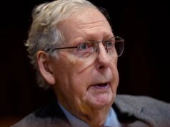Mitch McConnell dirawat di rumah sakit karena gejala mirip flu