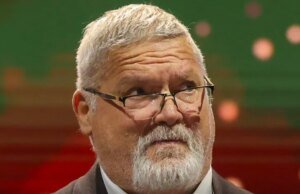 Topan Hall of Famer WWE Dibuka Karena Ketakutan Kesehatan yang Hampir Fatal, Rawat Inap di Rumah Sakit Selama Sebulan