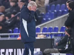 Stadion baru ‘mulai terasa rapuh’