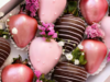 Dengan kedipan afrodisiak: resep ideal untuk Hari Valentine yang memadukan coklat dengan stroberi