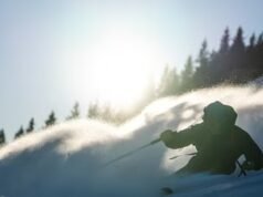 Kematian di Danau Tahoe: Video clip menakutkan yang merekam momen setelah longsoran salju melanda, menjebak pemain ski; delapan tewas