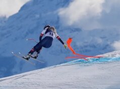 Lindsey Vonn dievakuasi dengan helikopter setelah jatuh di Olimpiade Musim Dingin